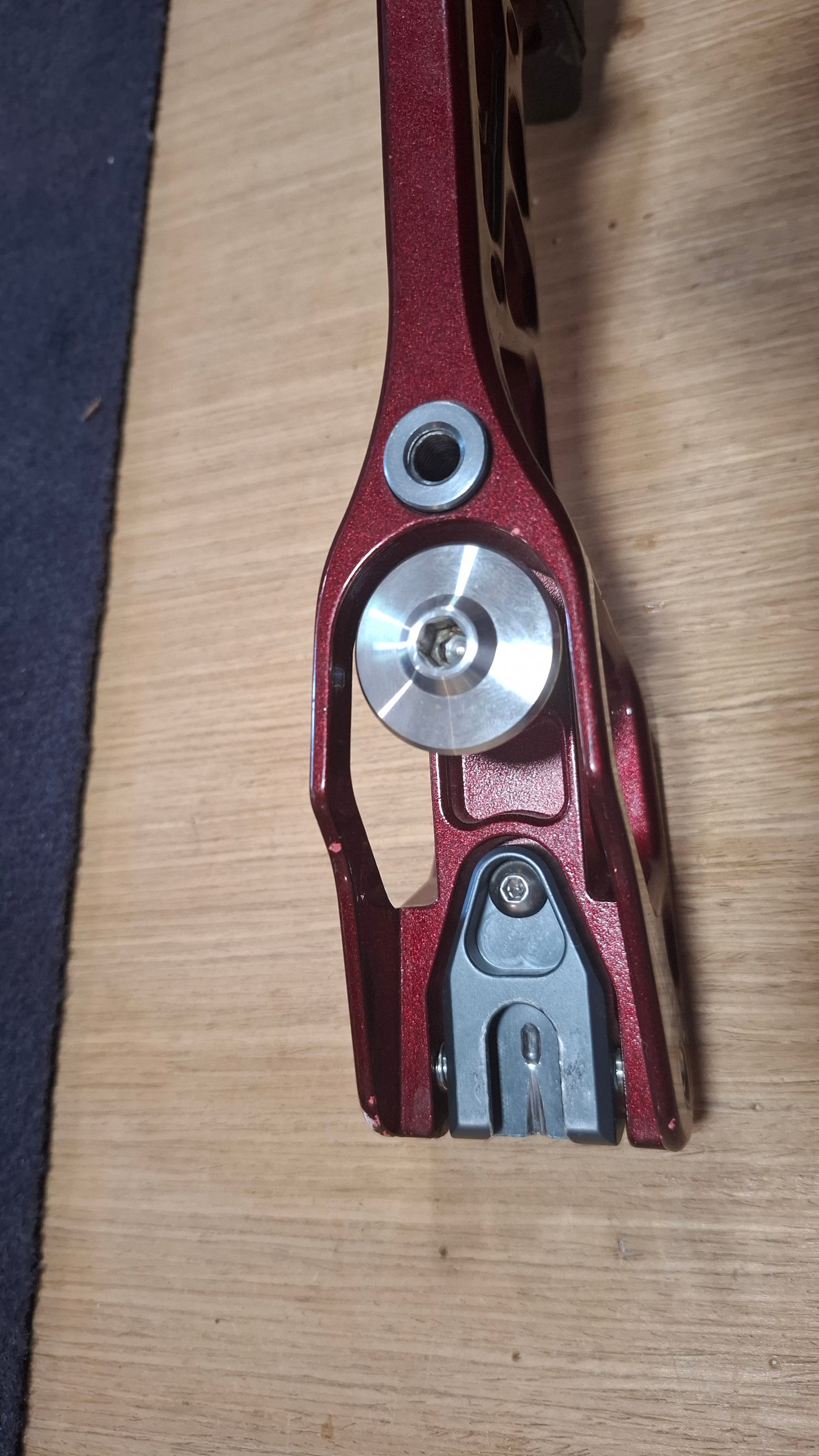 Poignée occasion Novana Droitière rouge 23"