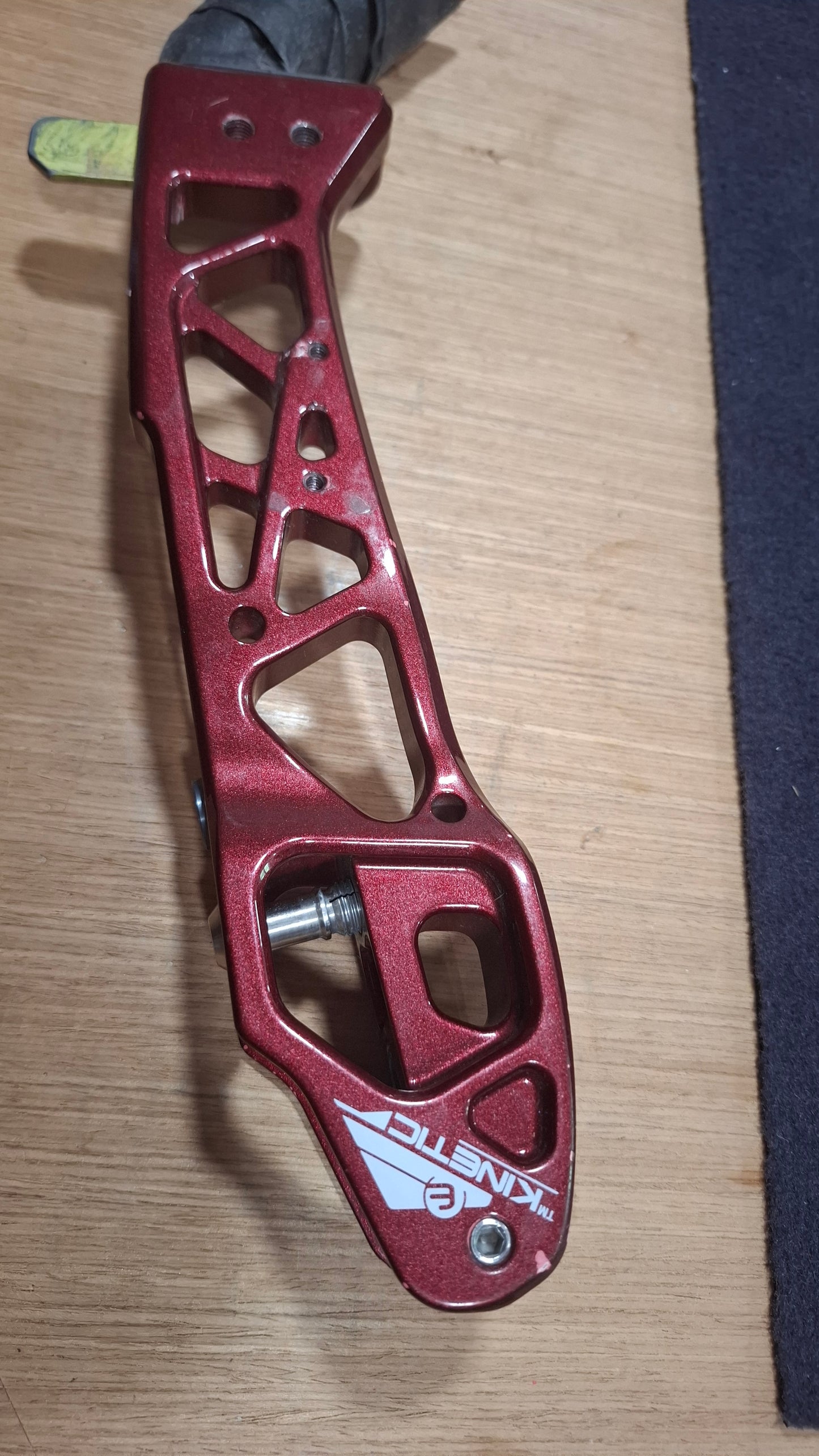 Poignée occasion Novana Droitière rouge 23"