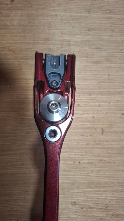 Poignée occasion Novana Droitière rouge 23"