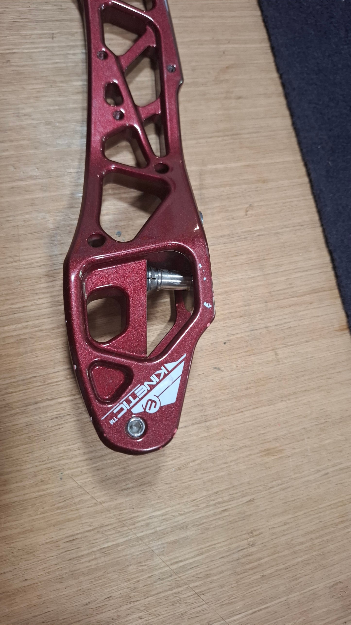 Poignée occasion Novana Droitière rouge 23"
